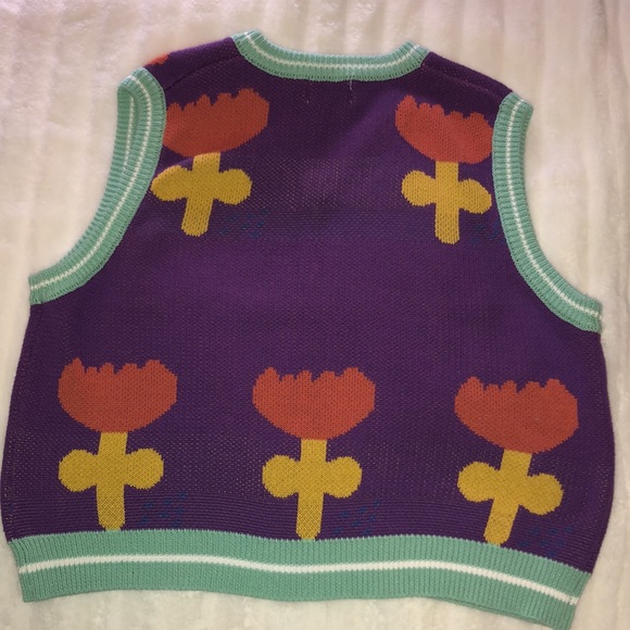 Love + Harmony flower sweater vest - Picture 3 of 3